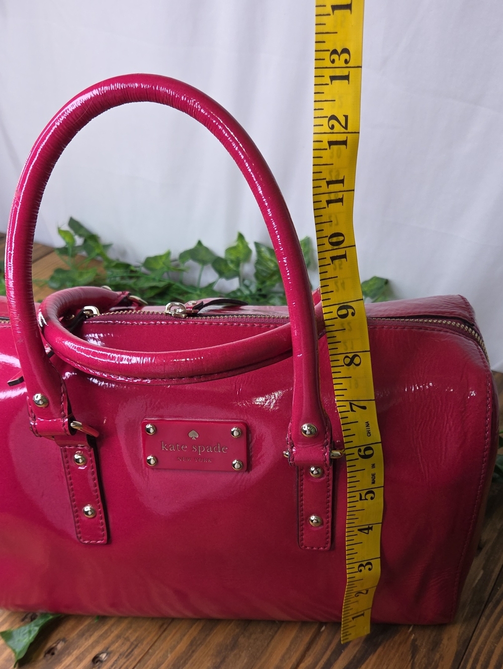 kate spade. Hot Pink Patent Leather Satchel with Gold Hardware. Beautiful - Picture 11 of 16